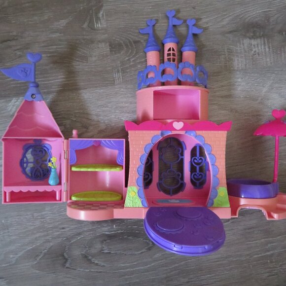LPS Littlest Pet Shop CASTLE Playset Mattel (K531) - Picture 3 of 8